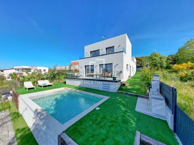 4 camera da letto Villa in vendita in Santa Cristina d'Aro con piscina garage - 1.560.000 € (Rif: 9812456)