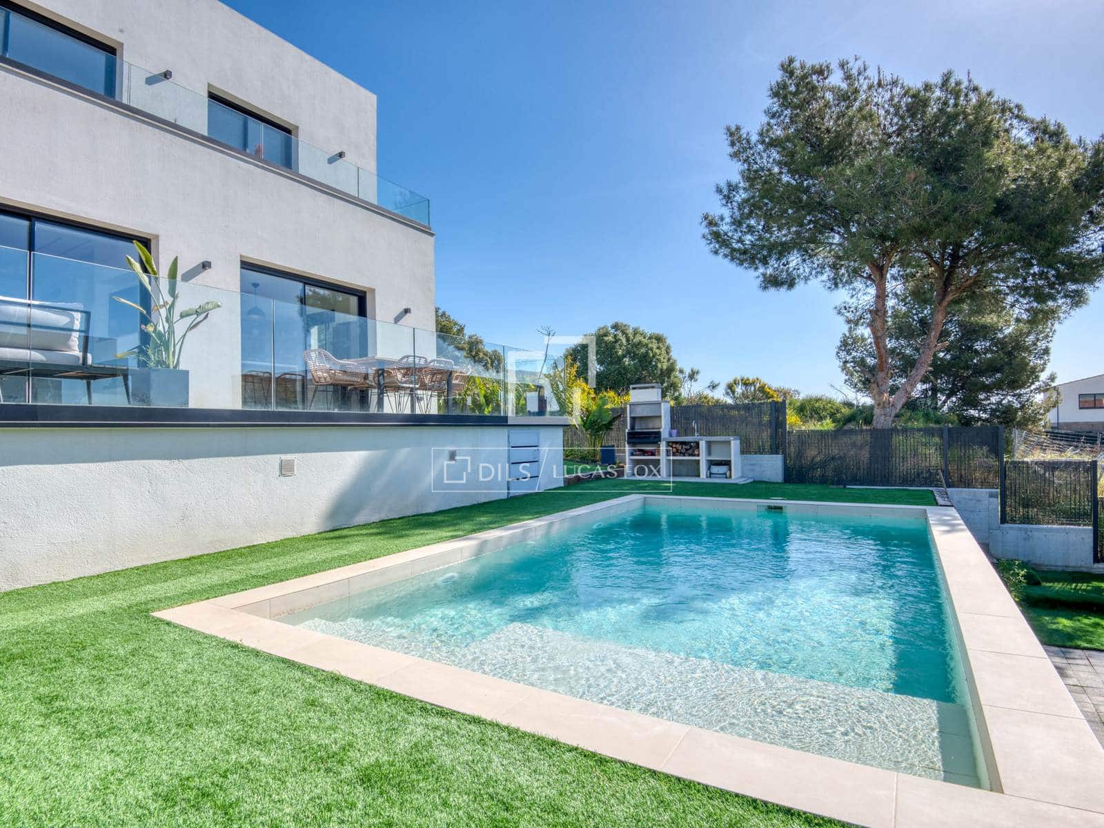 4 camera da letto Villa in vendita in Santa Cristina d'Aro con piscina garage - 1.560.000 € (Rif: 9812456)