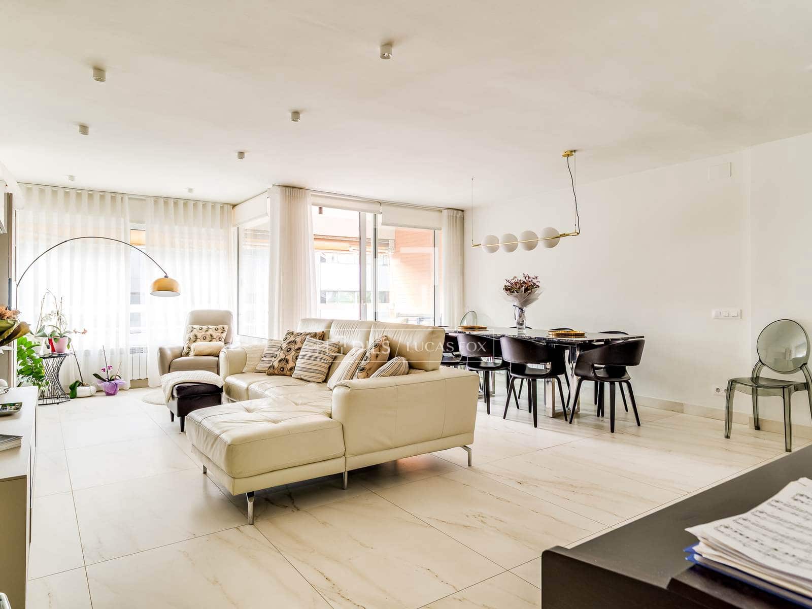 Apartamento de 4 habitaciones en Barcelona ciudad en venta - 1.150.000 € (Ref: 9812558)