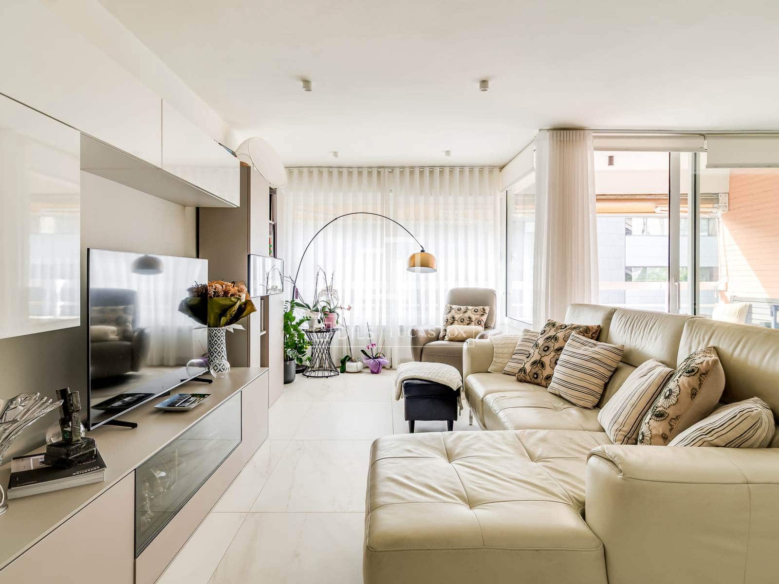 Apartamento de 4 habitaciones en Barcelona ciudad en venta - 1.150.000 € (Ref: 9812558)