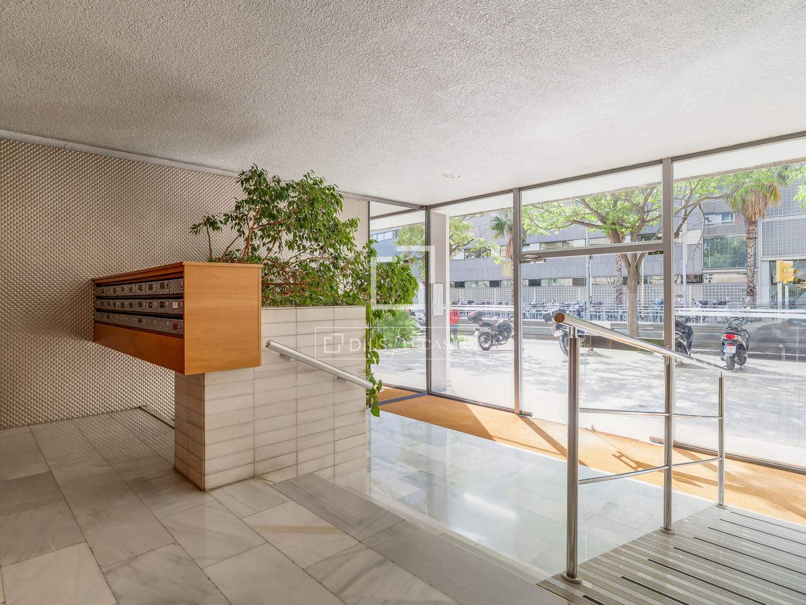 Apartamento de 4 habitaciones en Barcelona ciudad en venta - 1.150.000 € (Ref: 9812558)