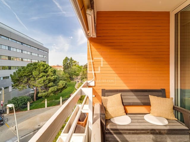 Apartamento de 4 habitaciones en Barcelona ciudad en venta - 1.150.000 € (Ref: 9812558)