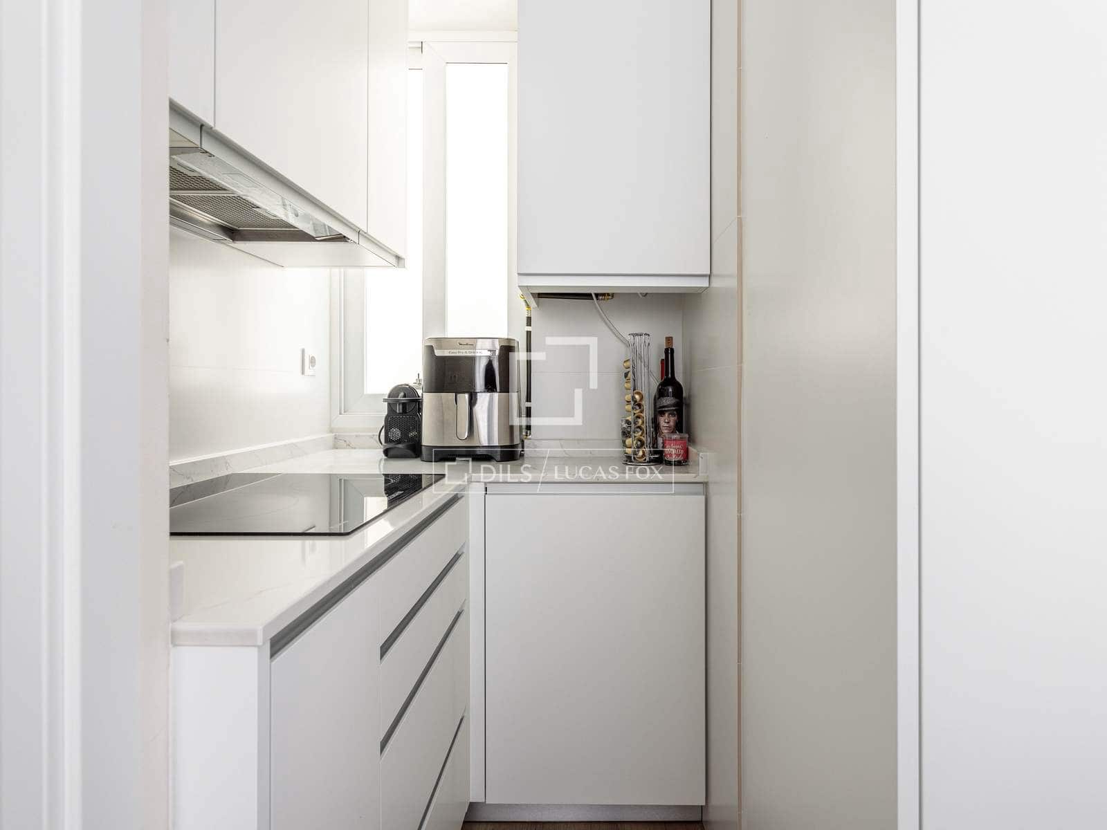 2 makuuhuone Huoneisto myytävänä paikassa Madrid kaupunki - 595 000 € (Ref: 9814674)