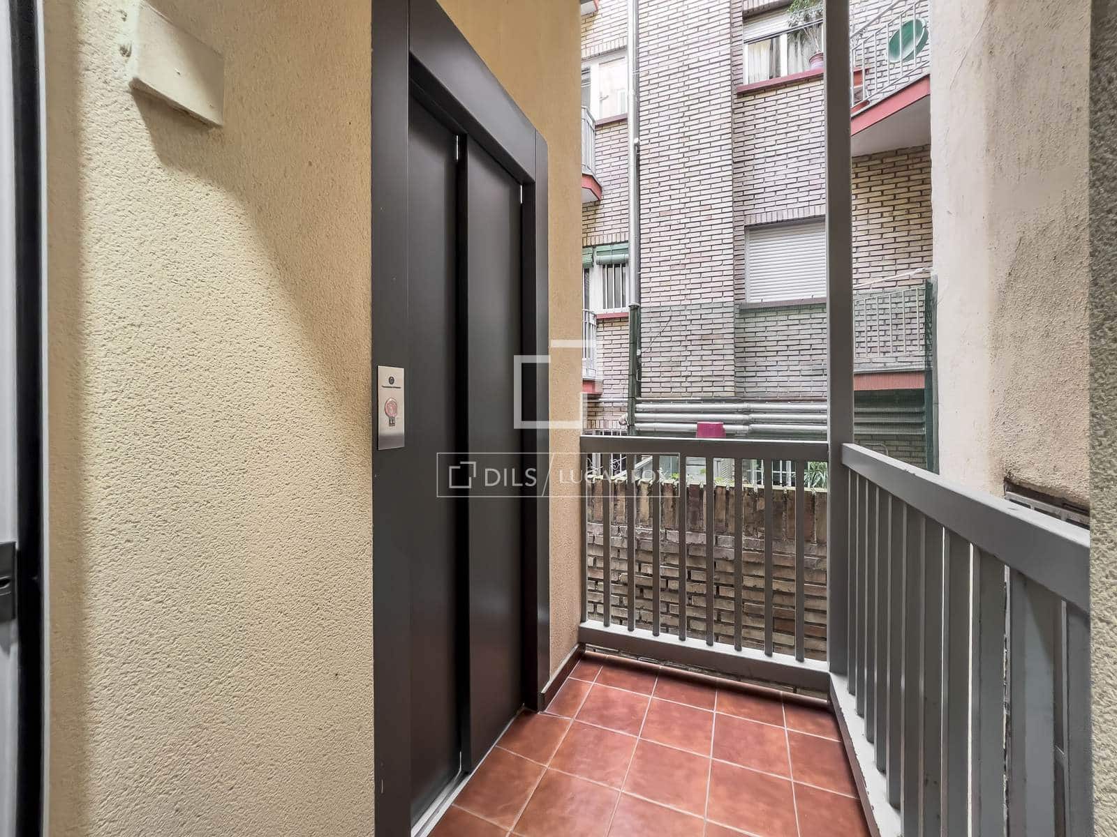 2 makuuhuone Huoneisto myytävänä paikassa Madrid kaupunki - 595 000 € (Ref: 9814674)