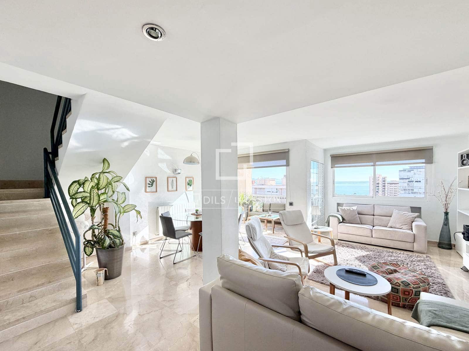 3 Zimmer Penthouse zu verkaufen in Alicante / Alacant Stadt mit Pool - 649.000 € (Ref: 9814678)