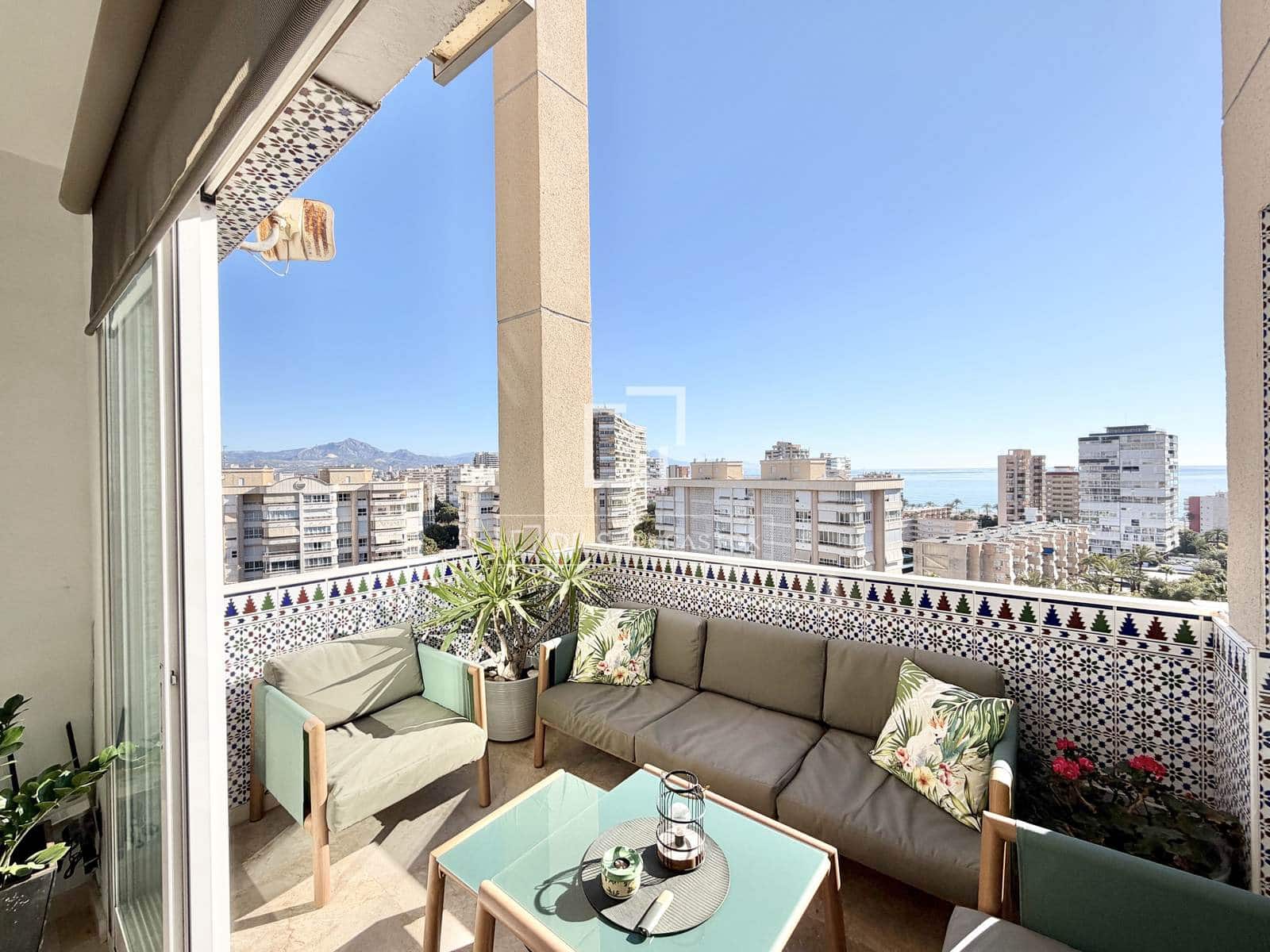 3 Zimmer Penthouse zu verkaufen in Alicante / Alacant Stadt mit Pool - 649.000 € (Ref: 9814678)