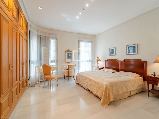 5 makuuhuone Huoneisto myytävänä paikassa Valencia kaupunki - 1 500 000 € (Ref: 9814679)