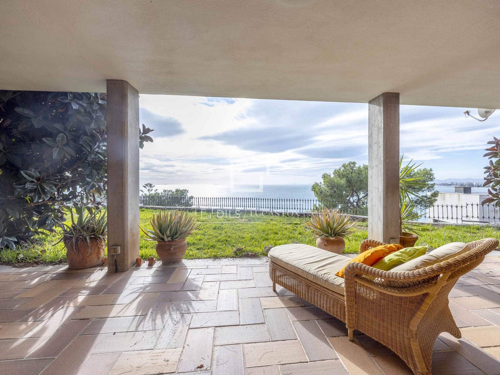 6 soverom Villa til salgs i Oropesa  med svømmebasseng garasje - € 2 580 000 (Ref: 9814680)
