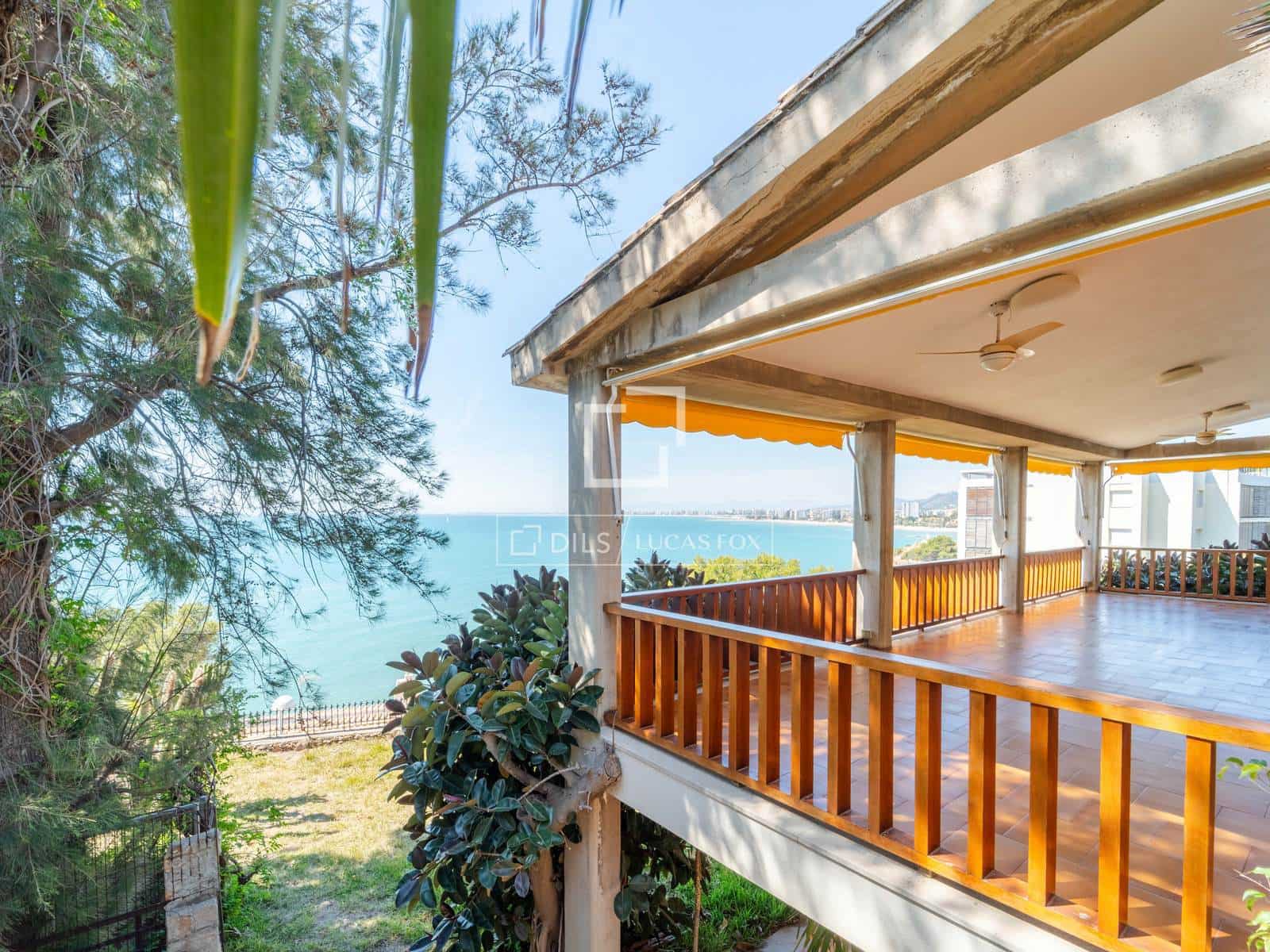 6 soverom Villa til salgs i Oropesa  med svømmebasseng garasje - € 2 580 000 (Ref: 9814680)