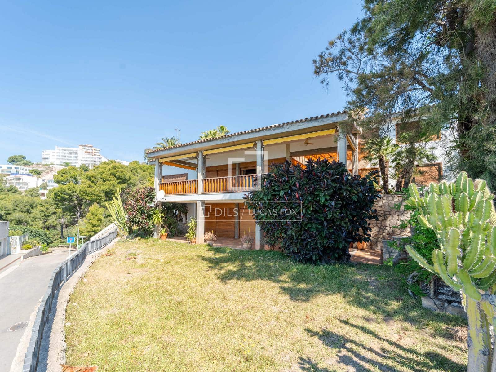 6 soverom Villa til salgs i Oropesa  med svømmebasseng garasje - € 2 580 000 (Ref: 9814680)
