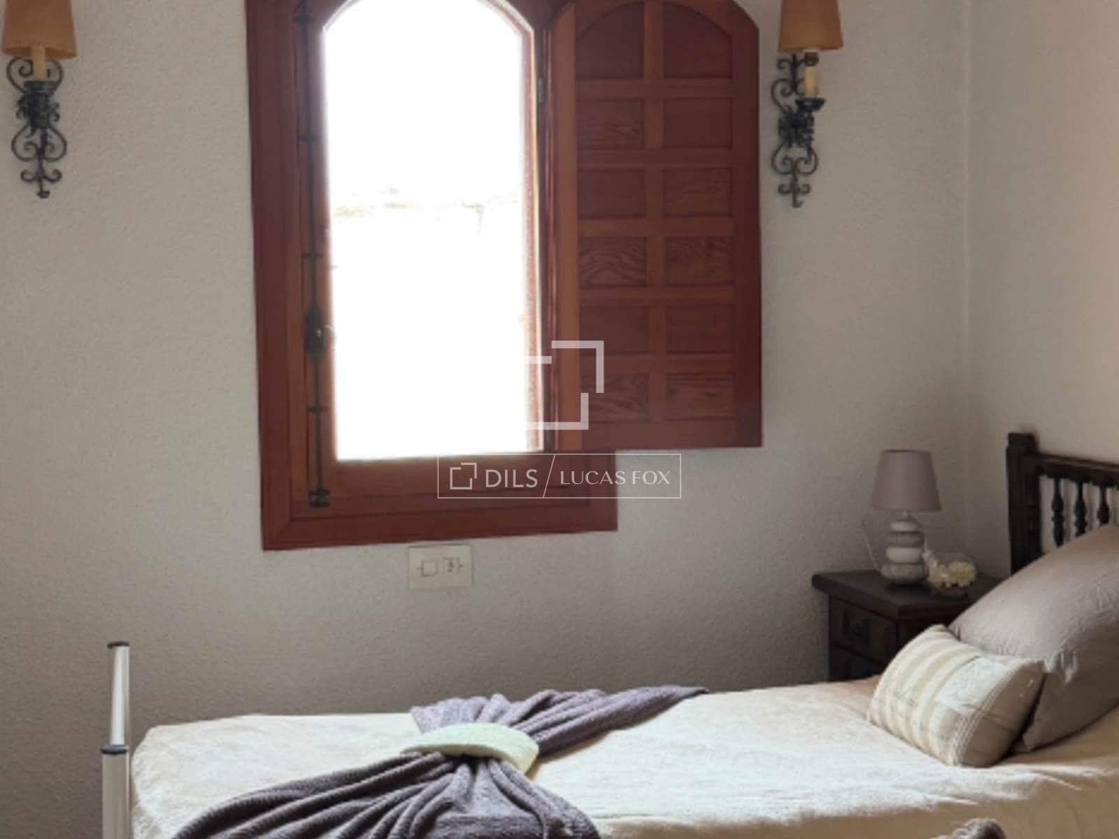 13 sypialnia Finka/Dom wiejski na sprzedaż w Elda z basenem garażem - 980 000 € (Ref: 9815004)