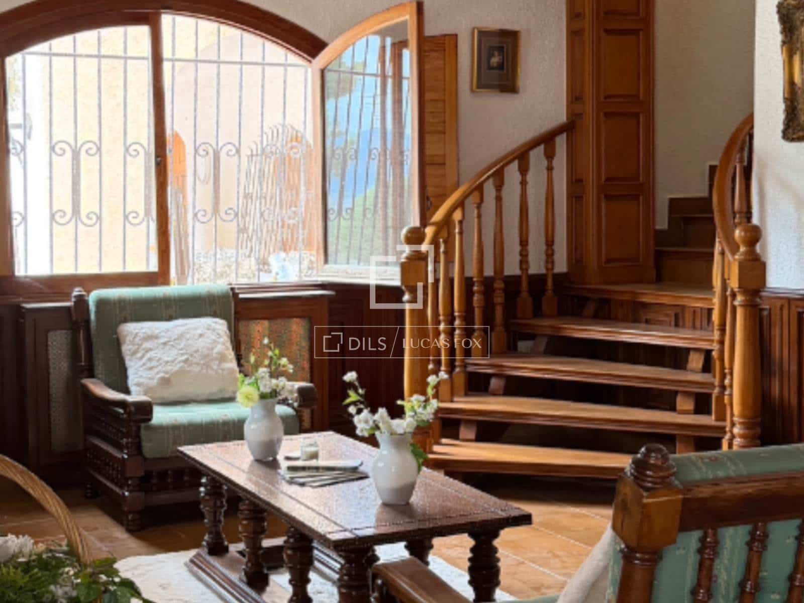 13 sypialnia Finka/Dom wiejski na sprzedaż w Elda z basenem garażem - 980 000 € (Ref: 9815004)
