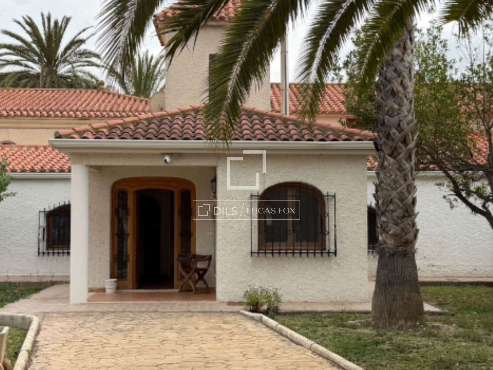 13 sypialnia Finka/Dom wiejski na sprzedaż w Elda z basenem garażem - 980 000 € (Ref: 9815004)