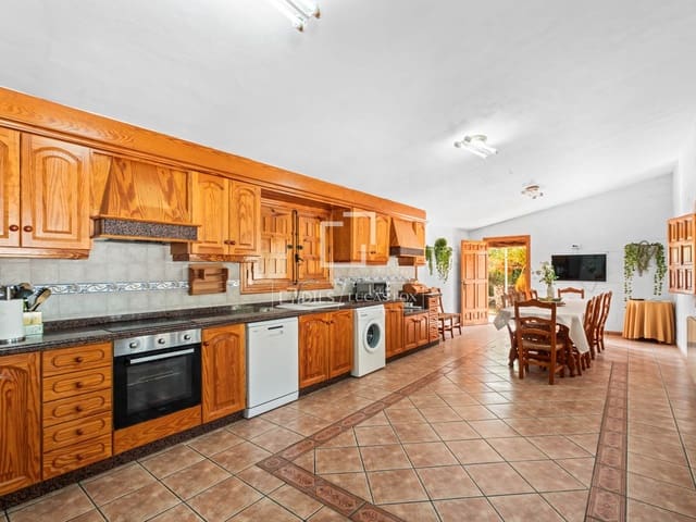 13 soverom Finca/Herregård til salgs i Elda med svømmebasseng garasje - € 899 000 (Ref: 9815004)