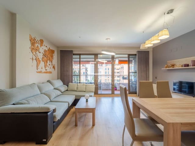 Apartamento de 3 habitaciones en València ciudad en alquiler con piscina garaje - 2.700 € (Ref: 9815005)