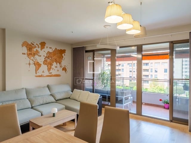 Apartamento de 3 habitaciones en València ciudad en alquiler con piscina garaje - 2.700 € (Ref: 9815005)