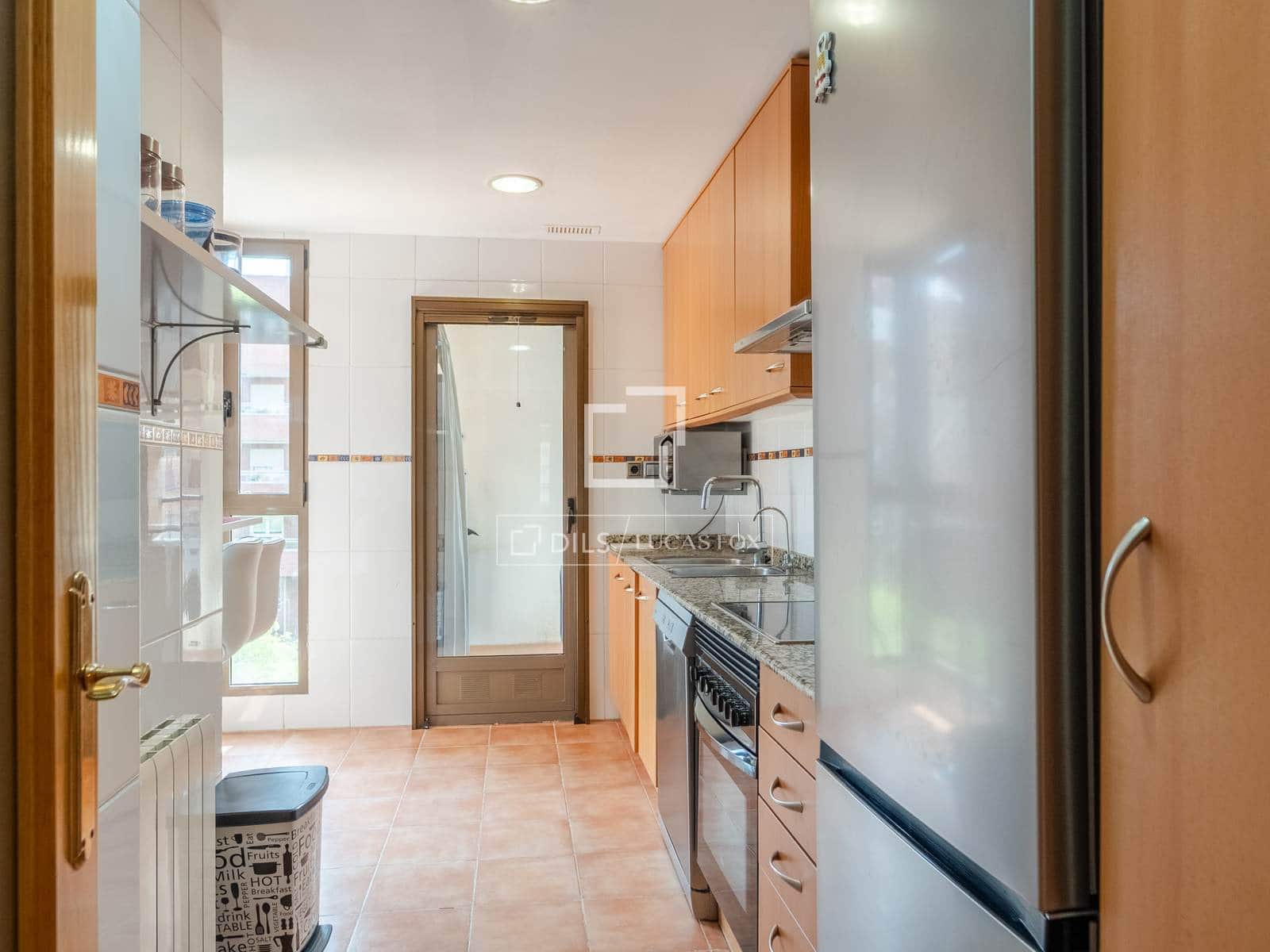 Apartamento de 3 habitaciones en València ciudad en alquiler con piscina garaje - 2.700 € (Ref: 9815005)