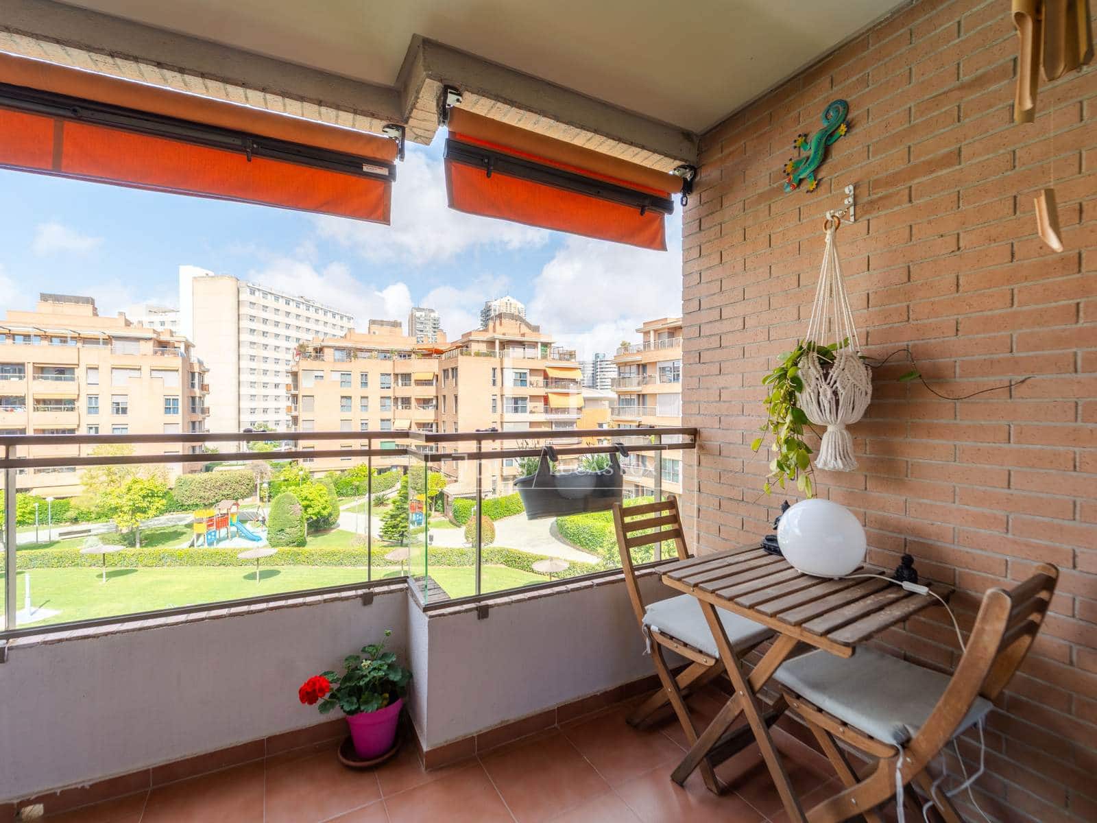 Apartamento de 3 habitaciones en València ciudad en alquiler con piscina garaje - 2.700 € (Ref: 9815005)