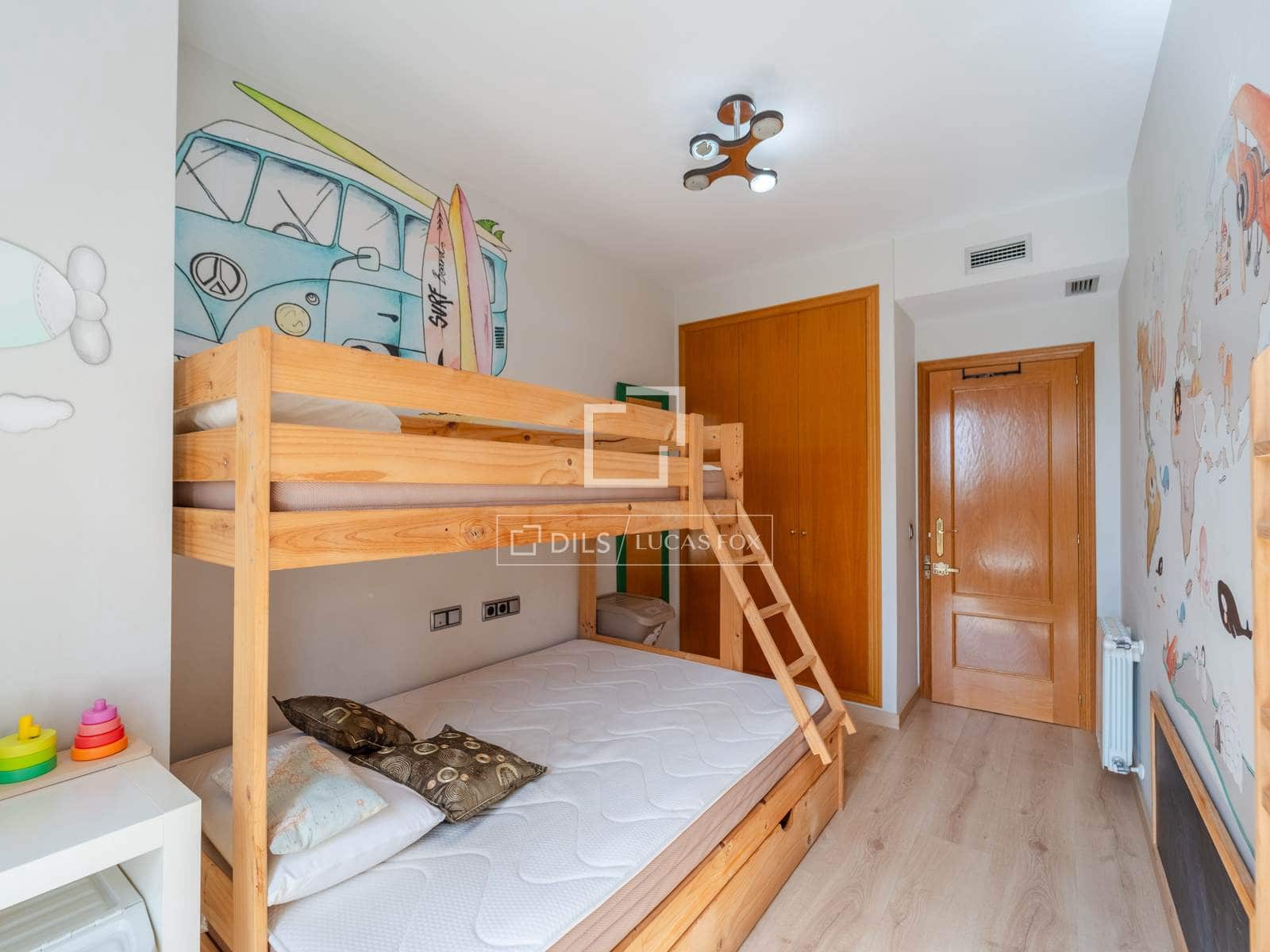 Apartamento de 3 habitaciones en València ciudad en alquiler con piscina garaje - 2.700 € (Ref: 9815005)