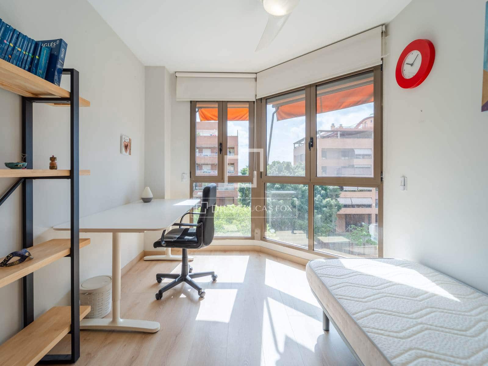 Apartamento de 3 habitaciones en València ciudad en alquiler con piscina garaje - 2.700 € (Ref: 9815005)