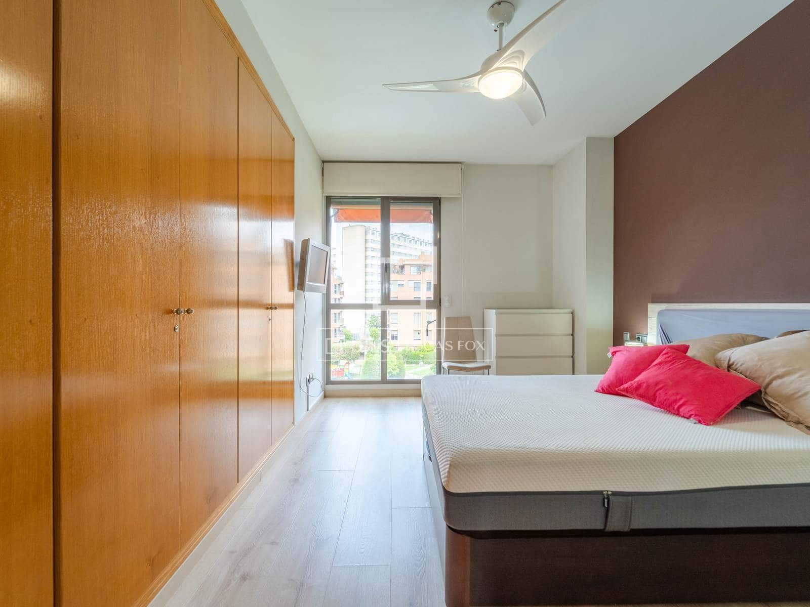 Apartamento de 3 habitaciones en València ciudad en alquiler con piscina garaje - 2.700 € (Ref: 9815005)