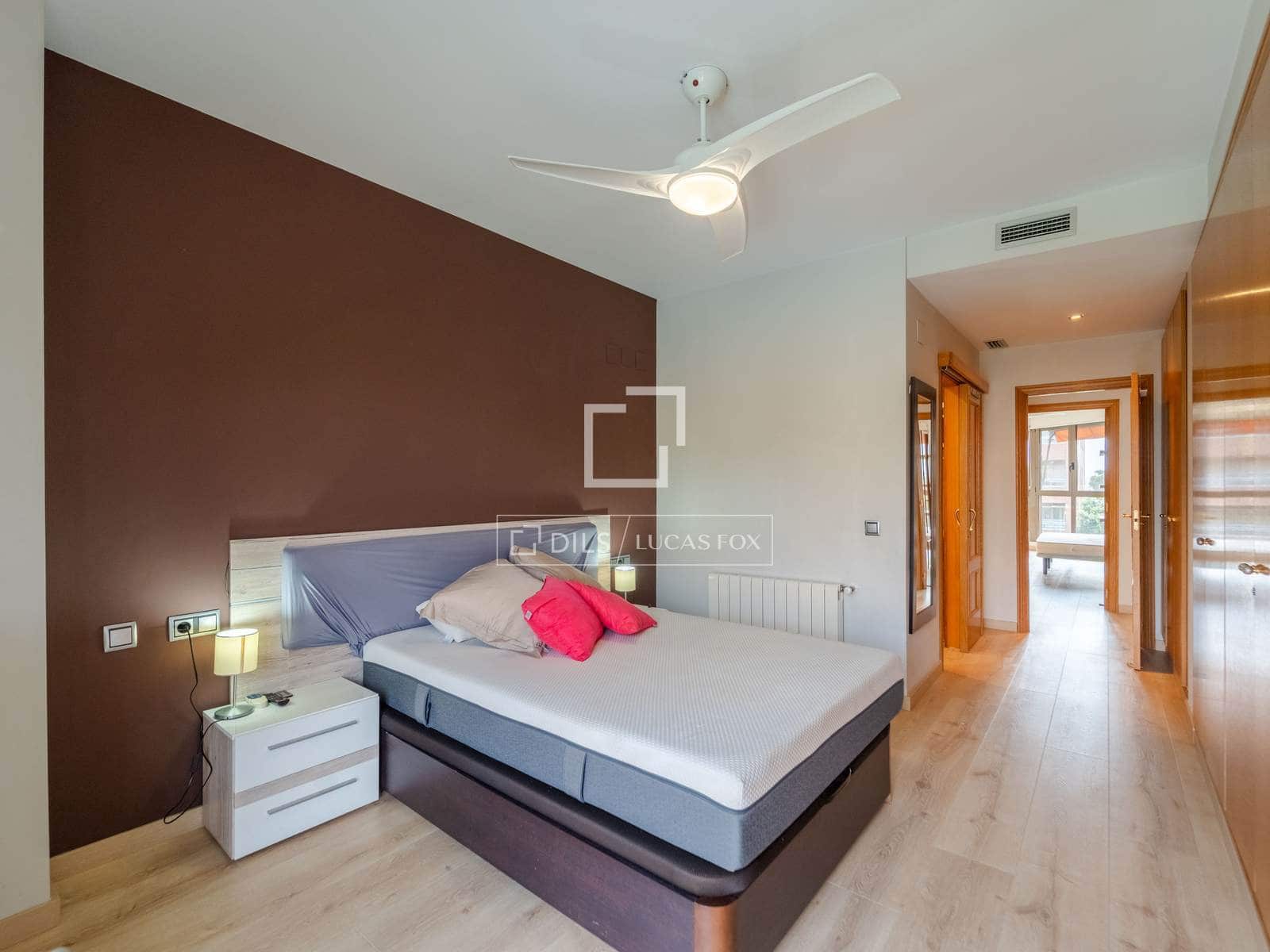Apartamento de 3 habitaciones en València ciudad en alquiler con piscina garaje - 2.700 € (Ref: 9815005)