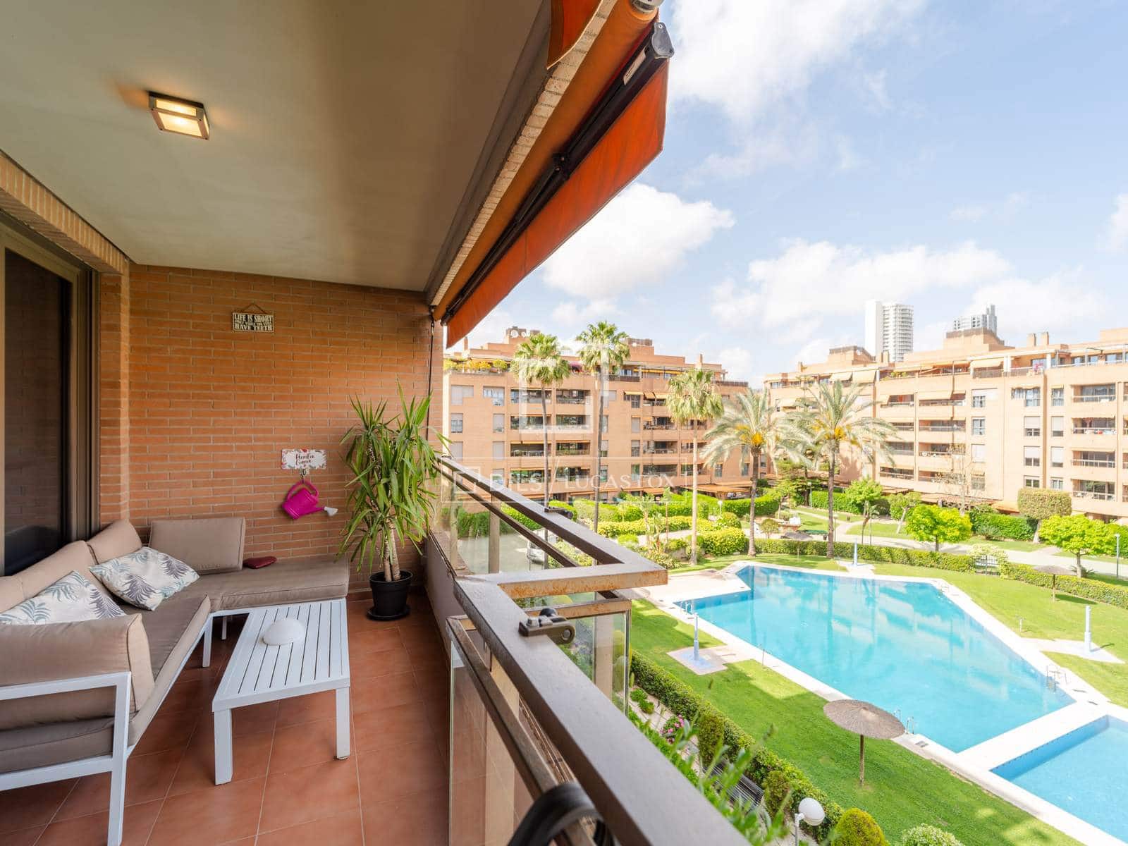 Apartamento de 3 habitaciones en València ciudad en alquiler con piscina garaje - 2.700 € (Ref: 9815005)