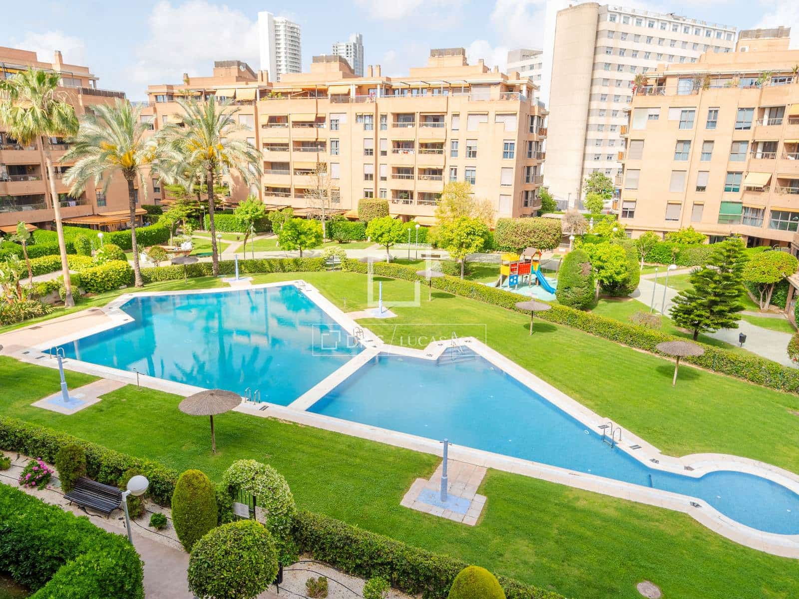 Apartamento de 3 habitaciones en València ciudad en alquiler con piscina garaje - 2.700 € (Ref: 9815005)