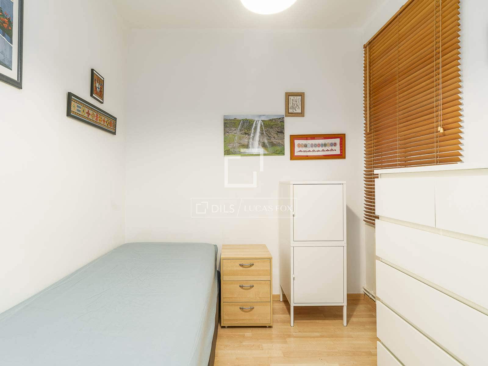 4 bedroom Apartment for sale in Barcelona city - € 585,000 (Ref: 9815006)