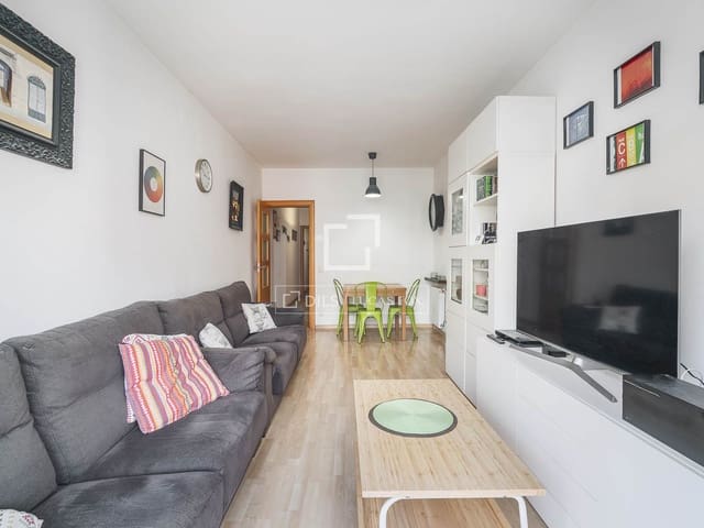 4 bedroom Apartment for sale in Barcelona city - € 585,000 (Ref: 9815006)