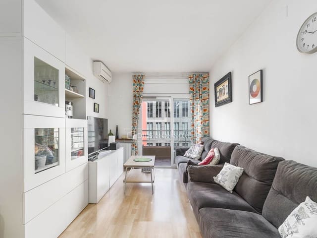 4 bedroom Apartment for sale in Barcelona city - € 585,000 (Ref: 9815006)