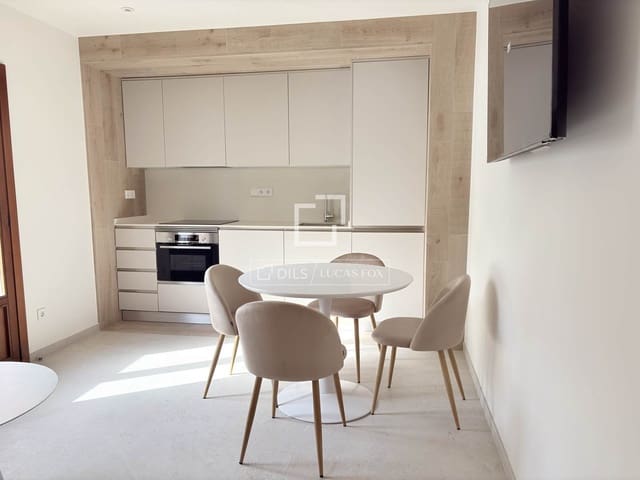 2 bedroom Apartment for sale in Ibiza / Eivissa town - € 450,000 (Ref: 9816113)