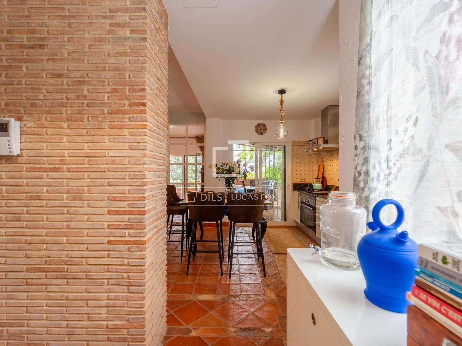 4 soveværelse Villa til leje i Riba-roja de Turia med swimmingpool garage - € 4.400 (Ref: 9816116)