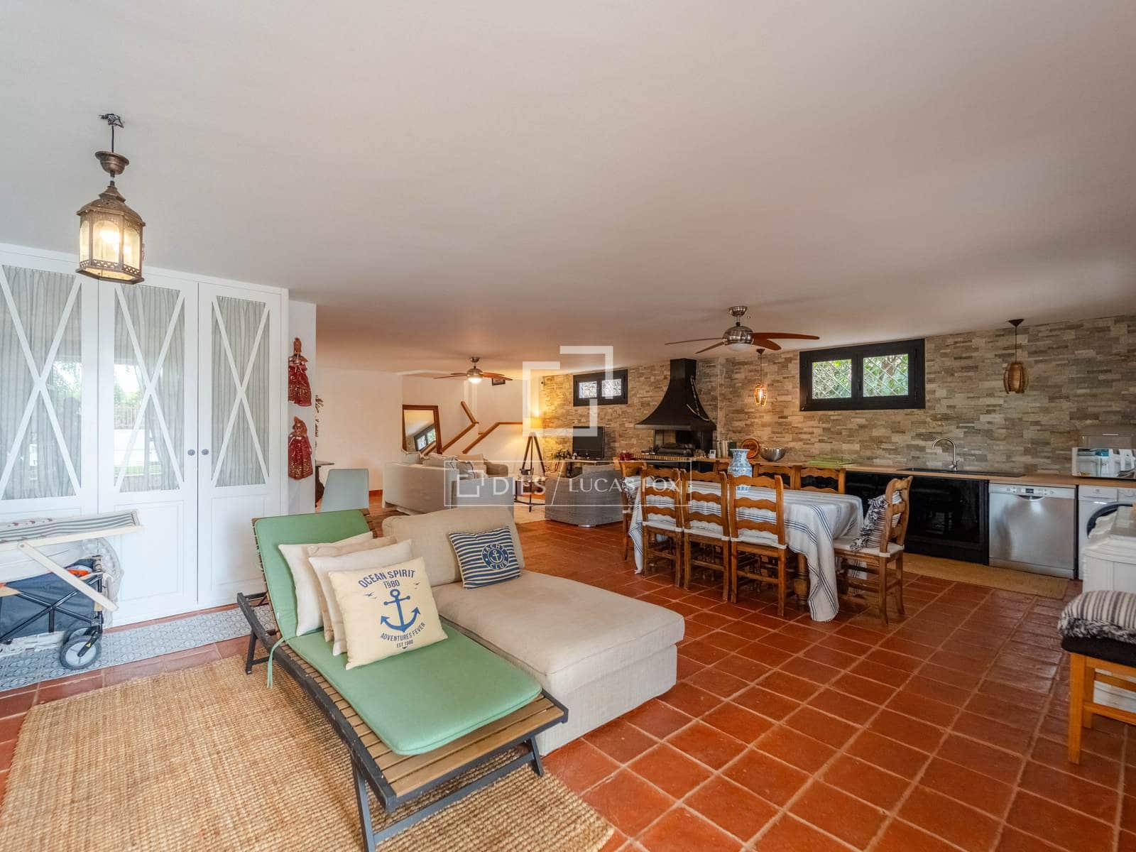 4 soveværelse Villa til leje i Riba-roja de Turia med swimmingpool garage - € 4.400 (Ref: 9816116)