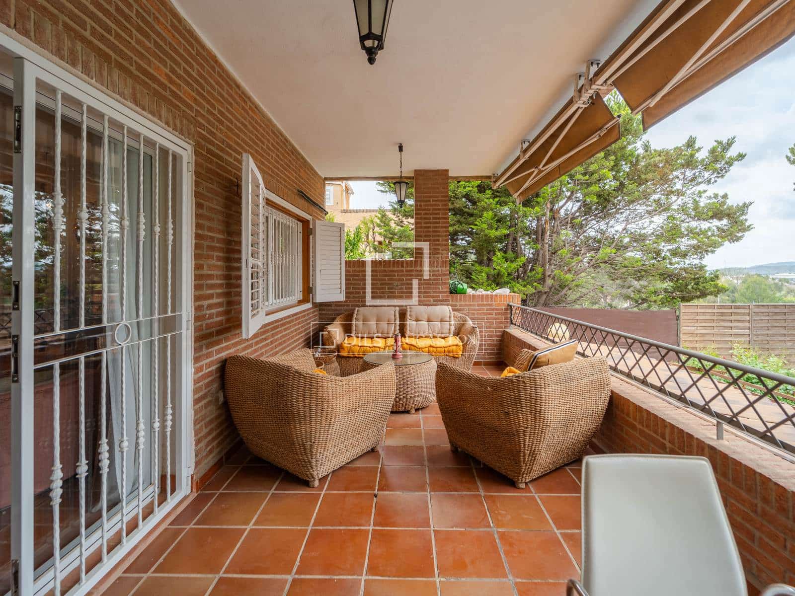 4 soveværelse Villa til leje i Riba-roja de Turia med swimmingpool garage - € 4.400 (Ref: 9816116)