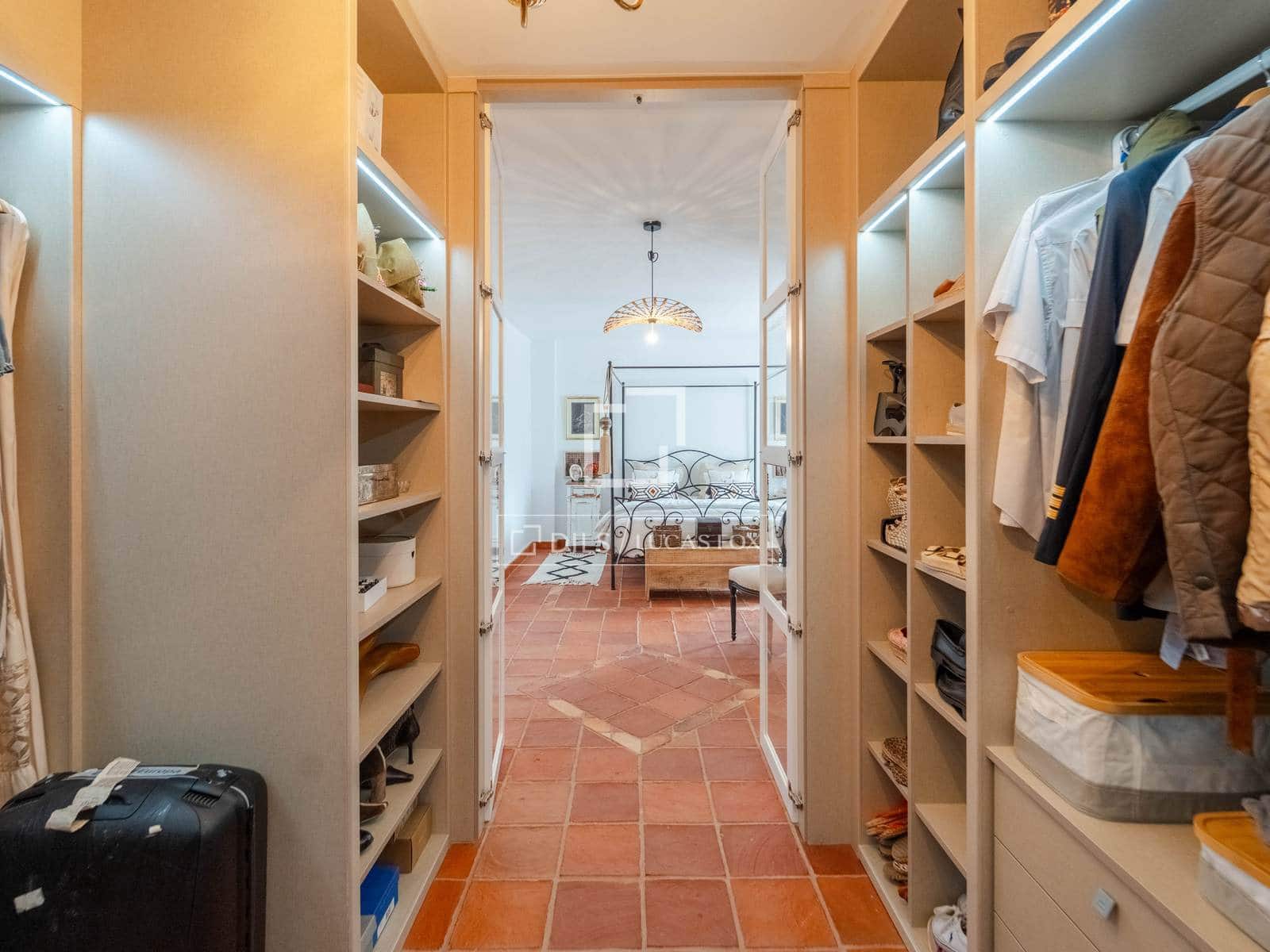 4 soveværelse Villa til leje i Riba-roja de Turia med swimmingpool garage - € 4.400 (Ref: 9816116)