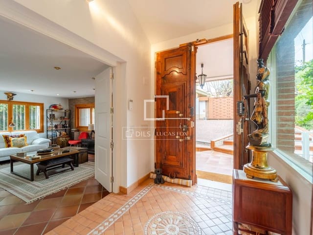4 soveværelse Villa til leje i Riba-roja de Túria med swimmingpool garage - € 4.400 (Ref: 9816116)