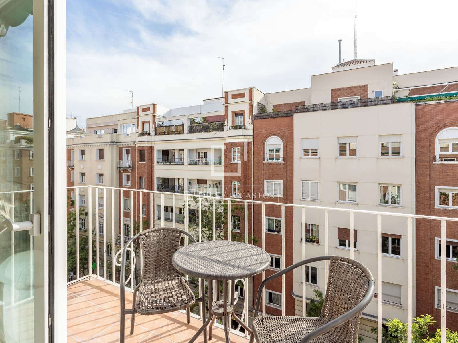 2 slaapkamer Appartement te koop in Madrid stad - € 1.019.000 (Ref: 9816361)