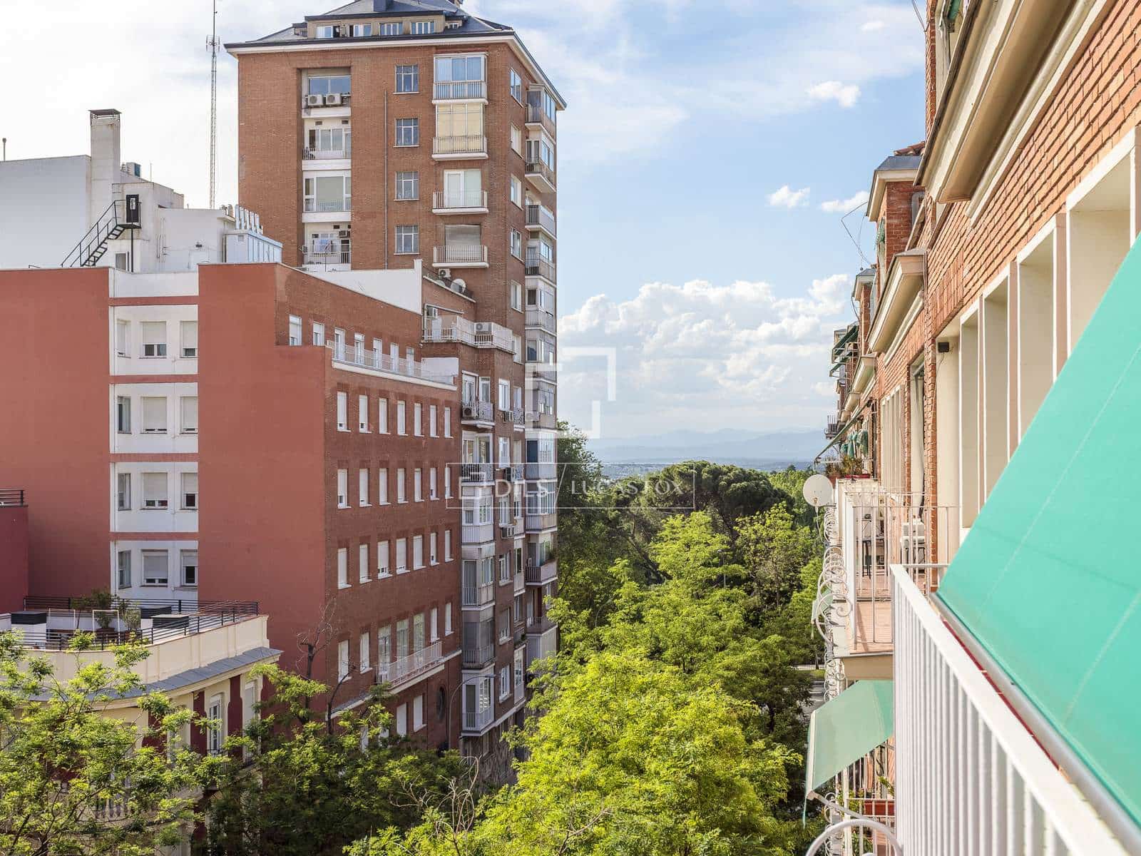 2 slaapkamer Appartement te koop in Madrid stad - € 1.019.000 (Ref: 9816361)