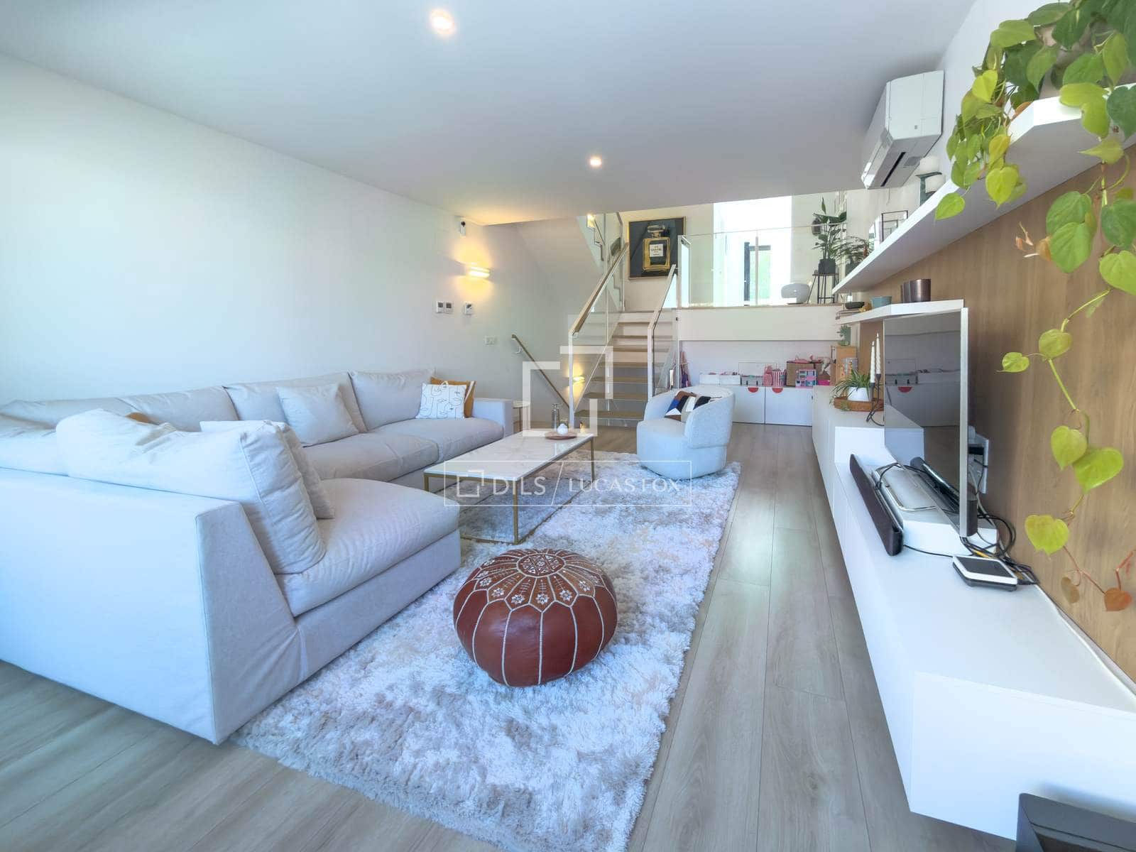 4 bedroom Villa for sale in Sant Just Desvern with pool garage - € 1,200,000 (Ref: 9816363)
