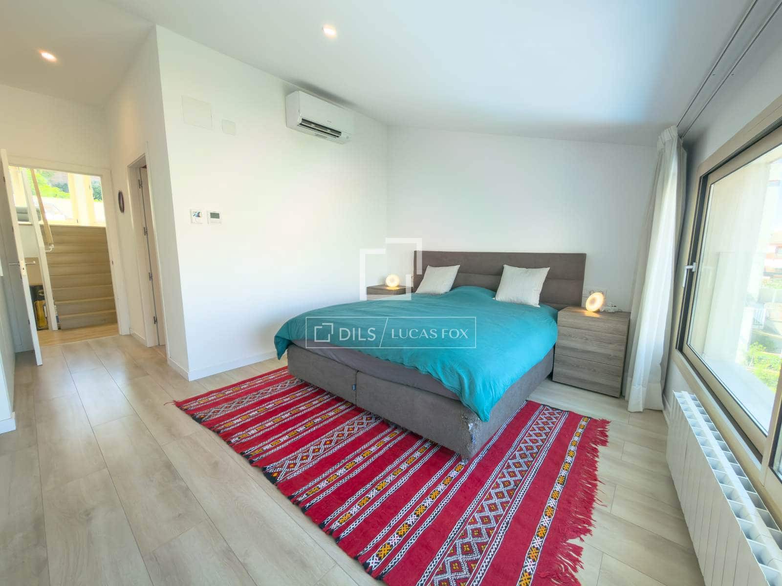 4 bedroom Villa for sale in Sant Just Desvern with pool garage - € 1,200,000 (Ref: 9816363)