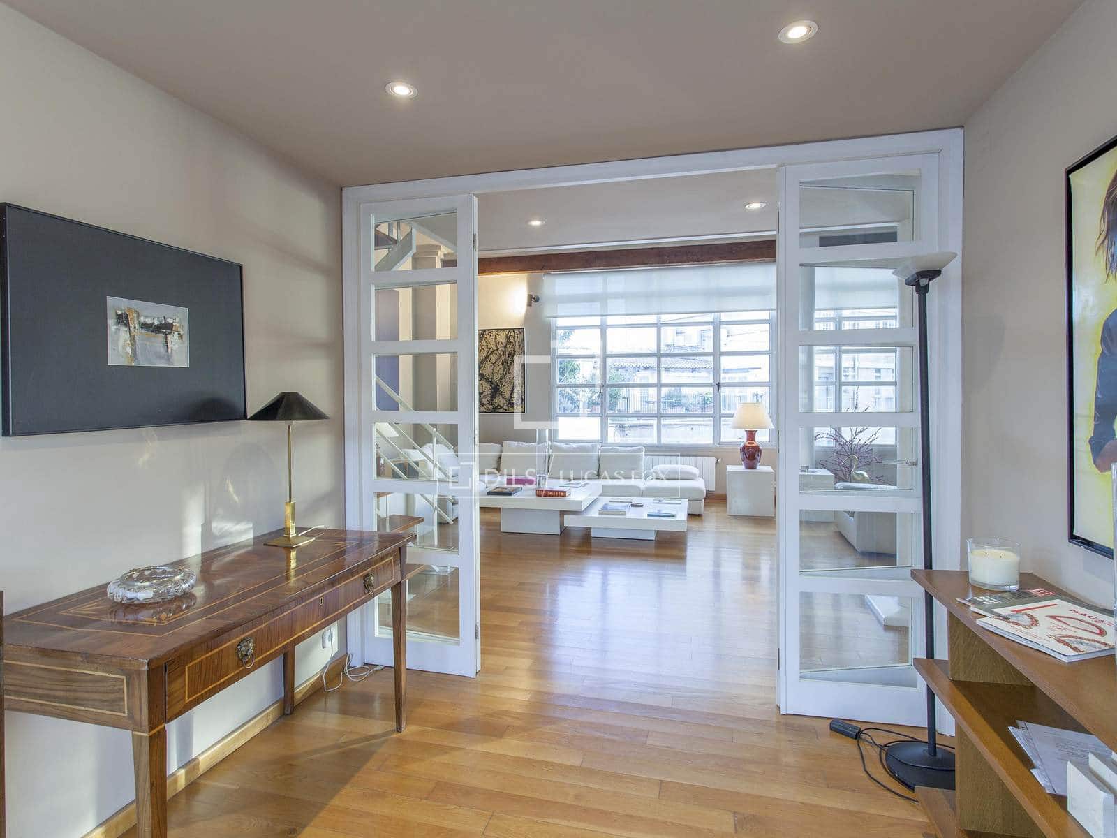 2 Zimmer Penthouse zu vermieten in Valencia Stadt - 3.500 € (Ref: 9816603)