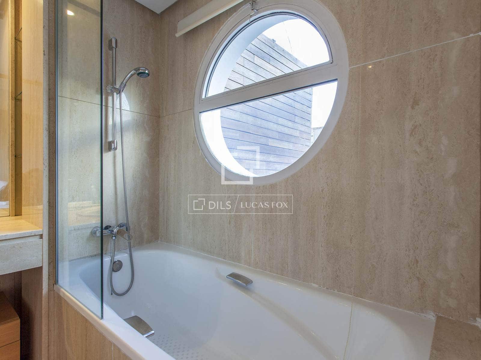 2 Zimmer Penthouse zu vermieten in Valencia Stadt - 3.500 € (Ref: 9816603)