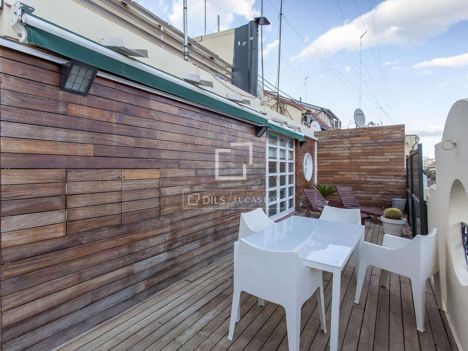 2 Zimmer Penthouse zu vermieten in Valencia Stadt - 3.500 € (Ref: 9816603)