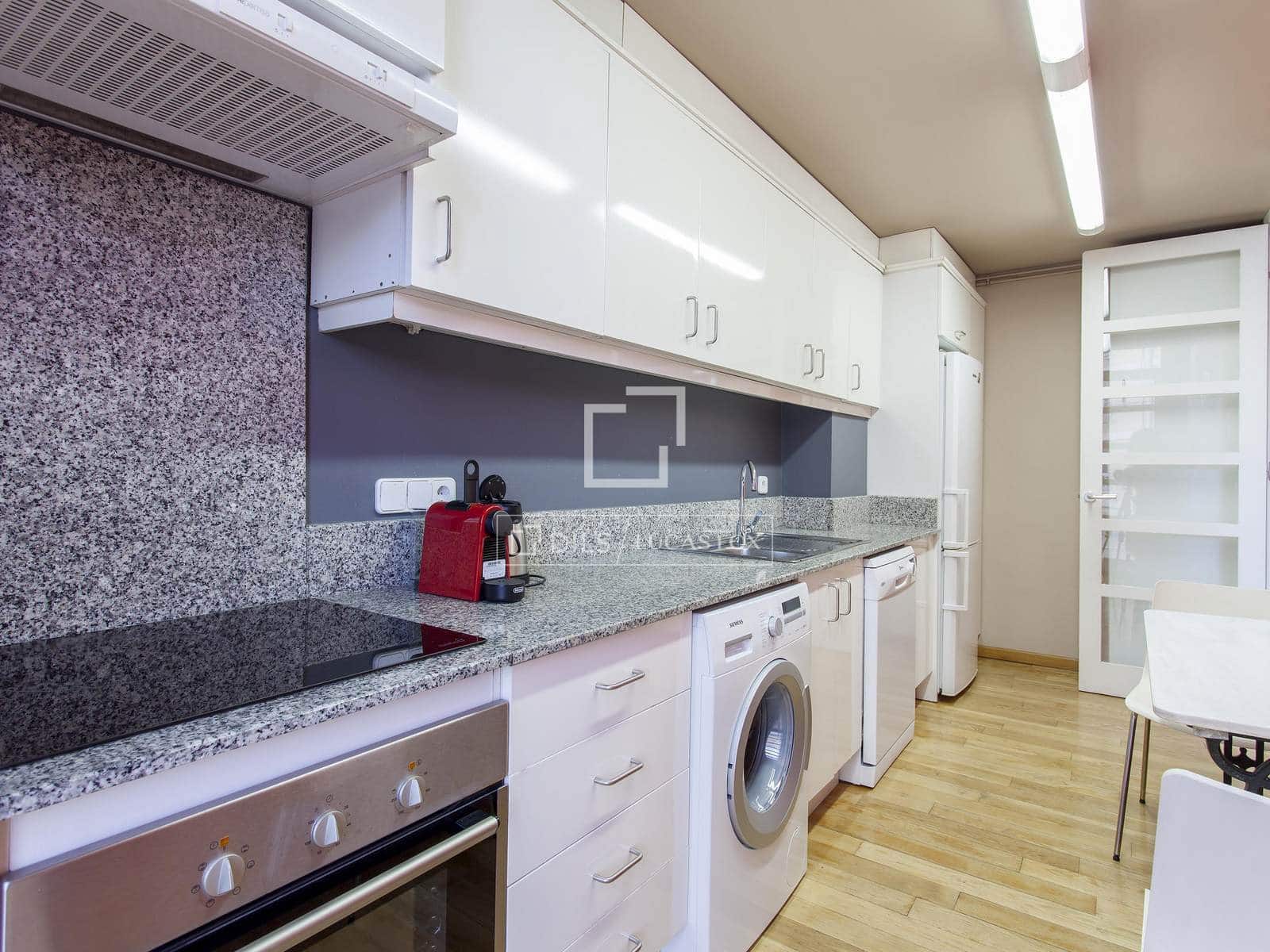 2 Zimmer Penthouse zu vermieten in Valencia Stadt - 3.500 € (Ref: 9816603)