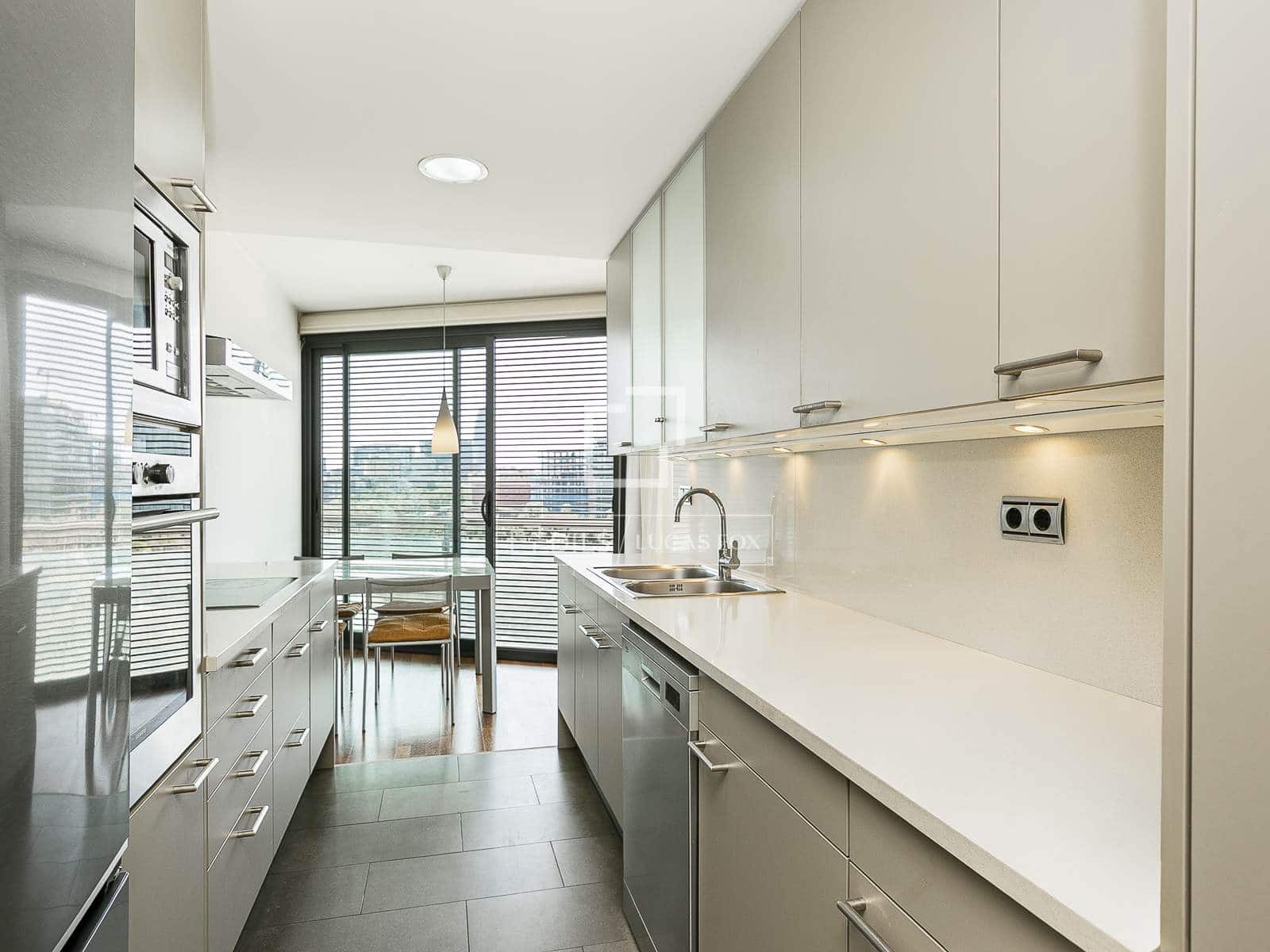 2 bedroom Apartment for sale in Barcelona city - € 645,000 (Ref: 9818452)
