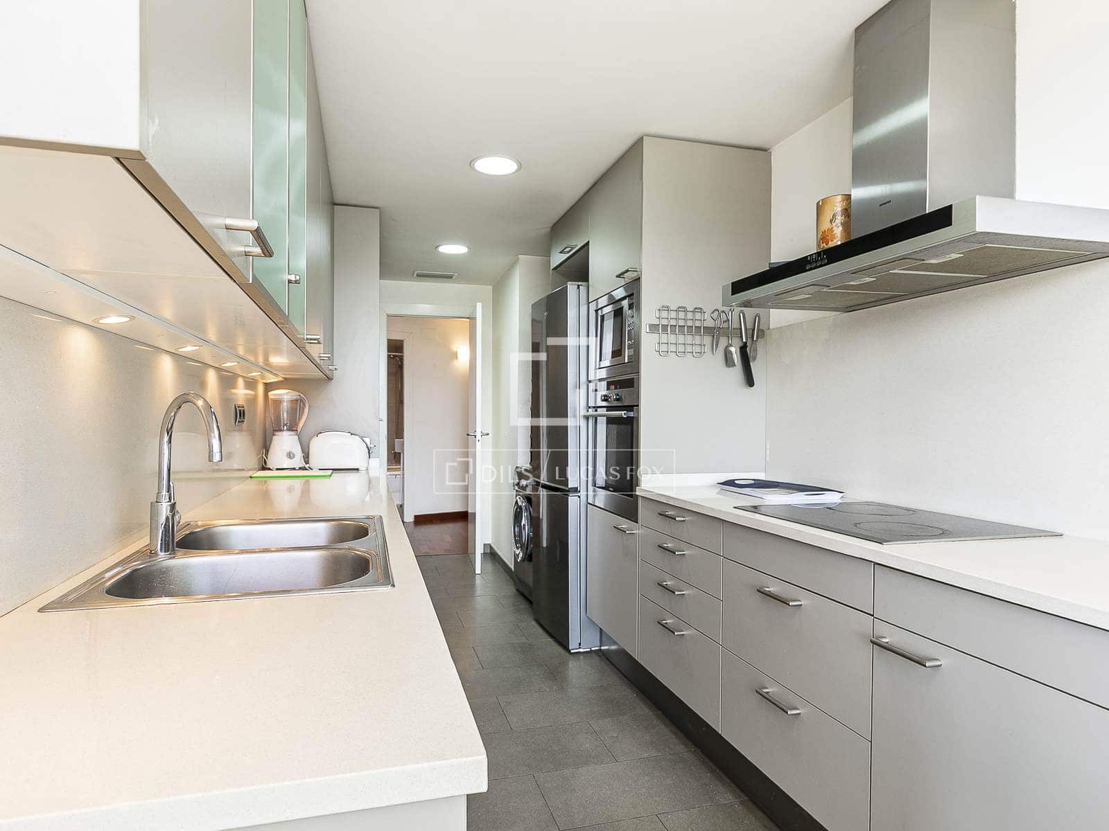 2 bedroom Apartment for sale in Barcelona city - € 645,000 (Ref: 9818452)