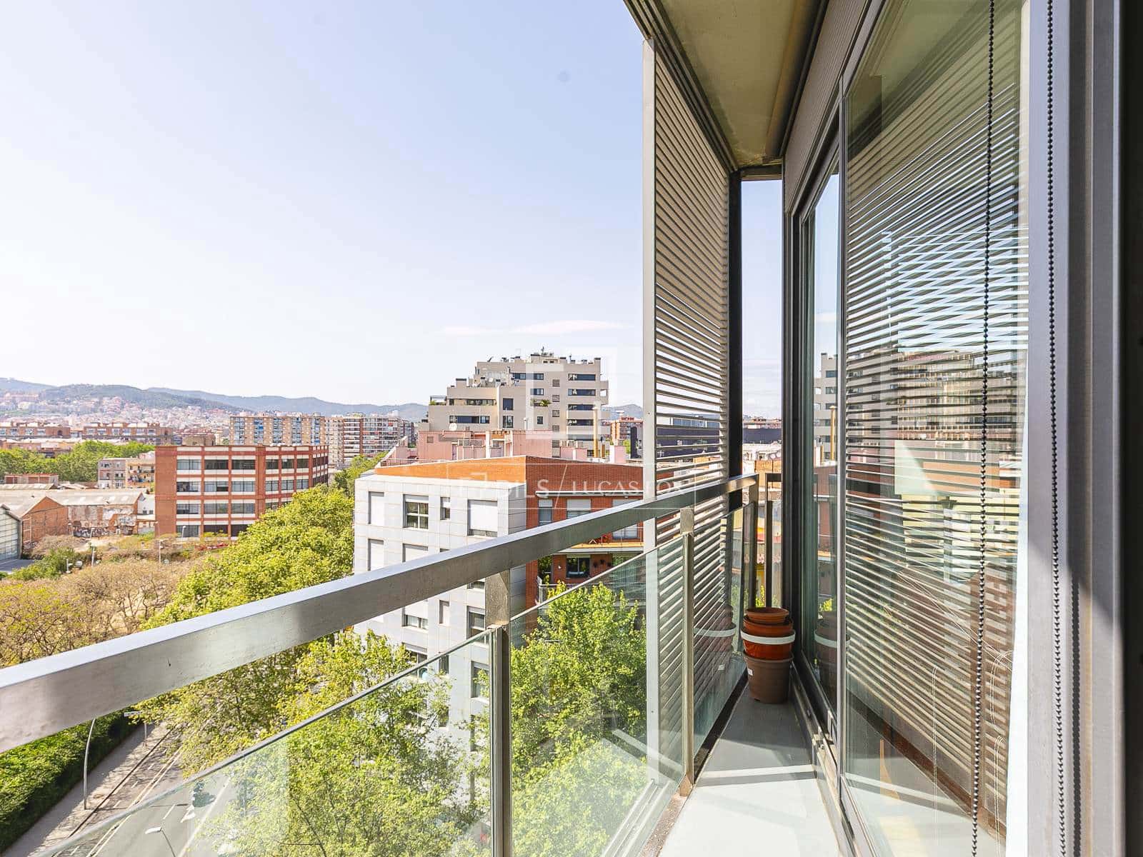 2 bedroom Apartment for sale in Barcelona city - € 645,000 (Ref: 9818452)