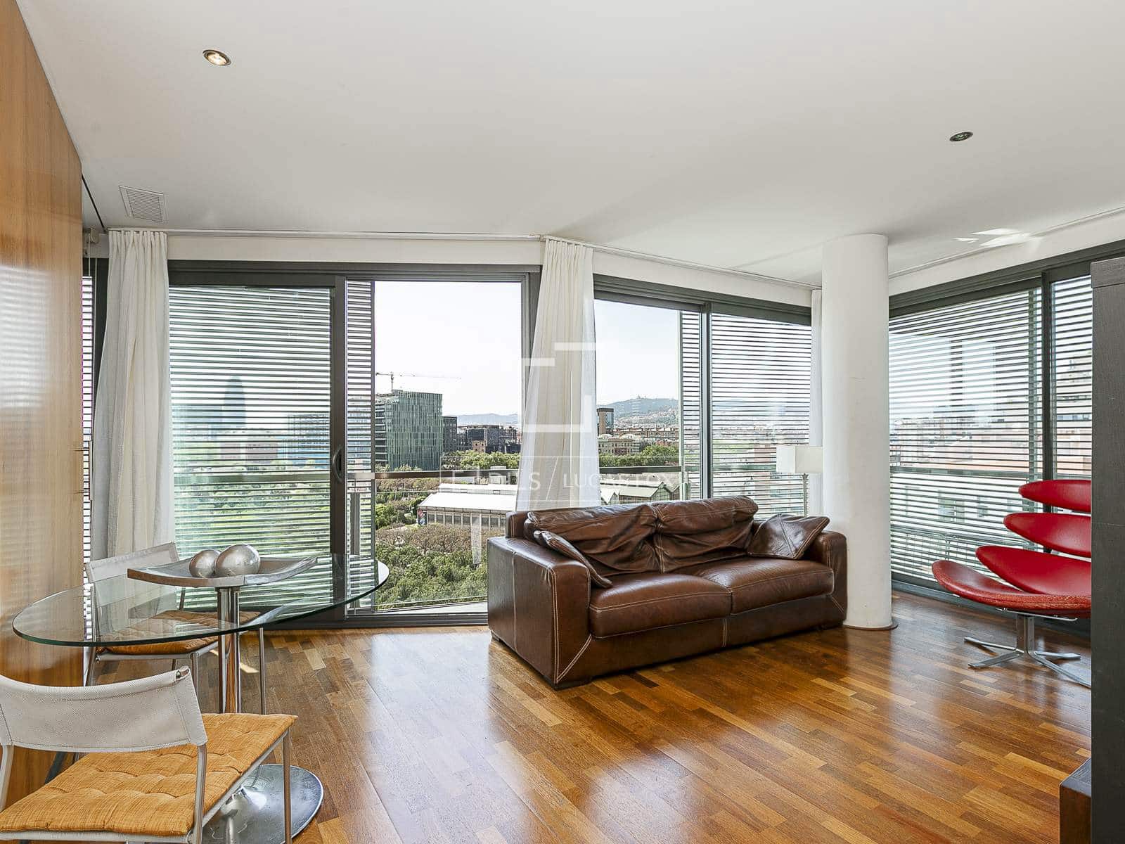 2 bedroom Apartment for sale in Barcelona city - € 645,000 (Ref: 9818452)