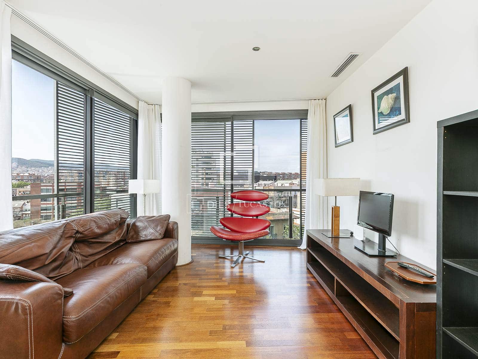 2 bedroom Apartment for sale in Barcelona city - € 645,000 (Ref: 9818452)